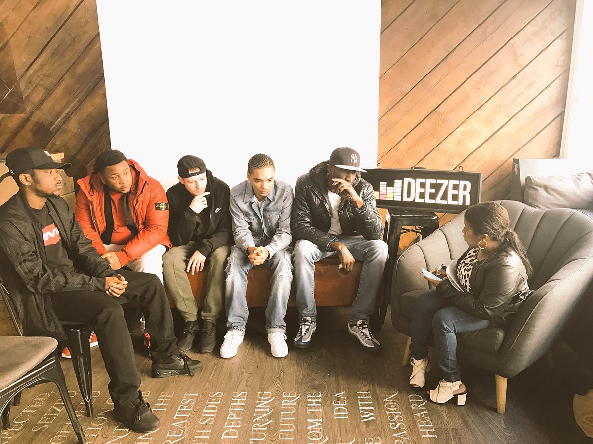 TenLetterPR's tweet photo. Kicking off the @ebrecordsuk X @deezeruk launch at @relentlessdrink with @PardonMyBlog #ebrecords #deezeruk https://t.co/Kqie3LUBsd