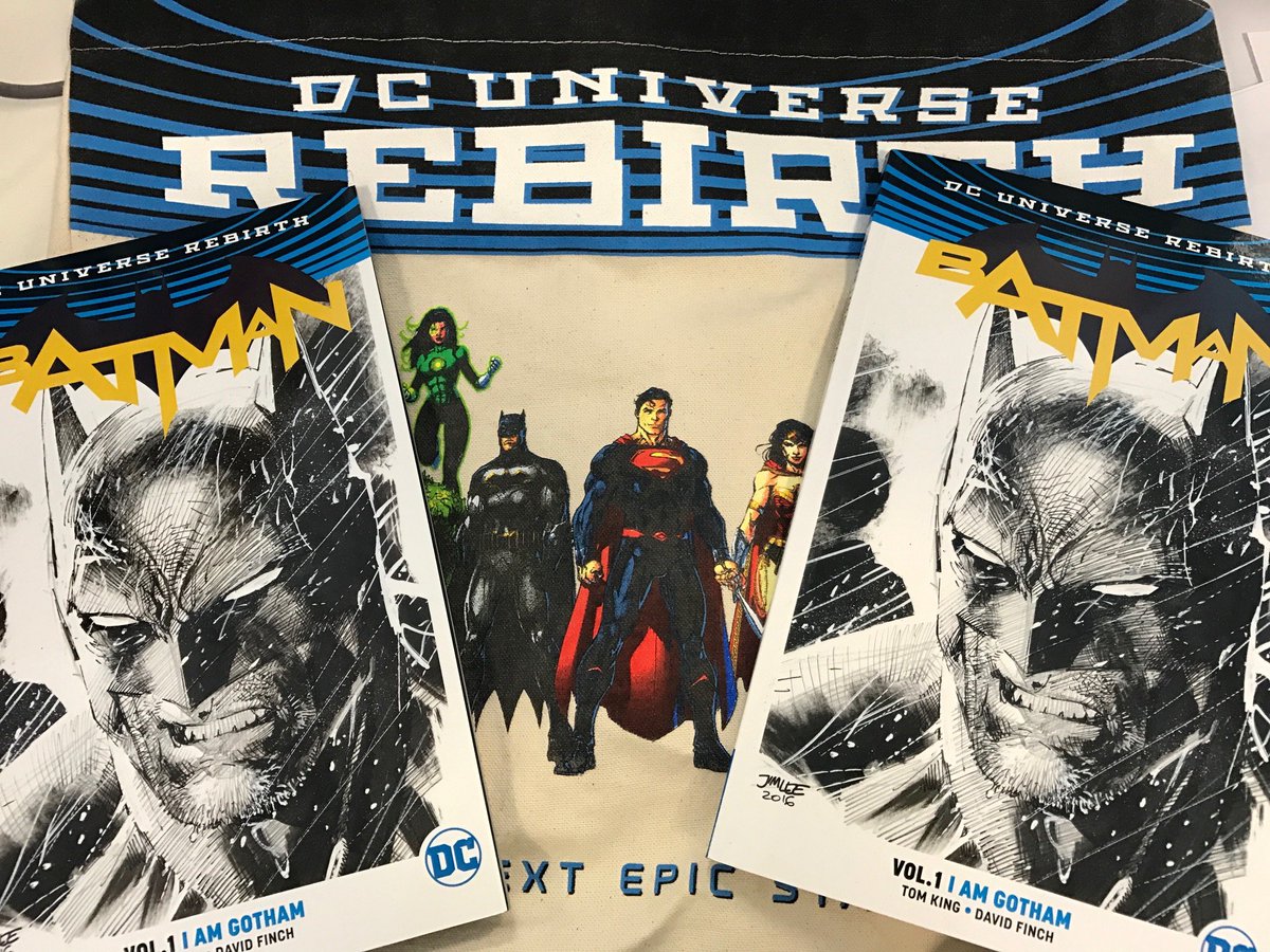 ForbiddenPlanet's tweet photo. Follow and RT to win a @JimLee art cover variant of @DCComics' #Batman I Am Gotham by @TomKingTK and #DavidFinch - plus Tote bag! Ends 20/3. https://t.co/96mRRwLMIS