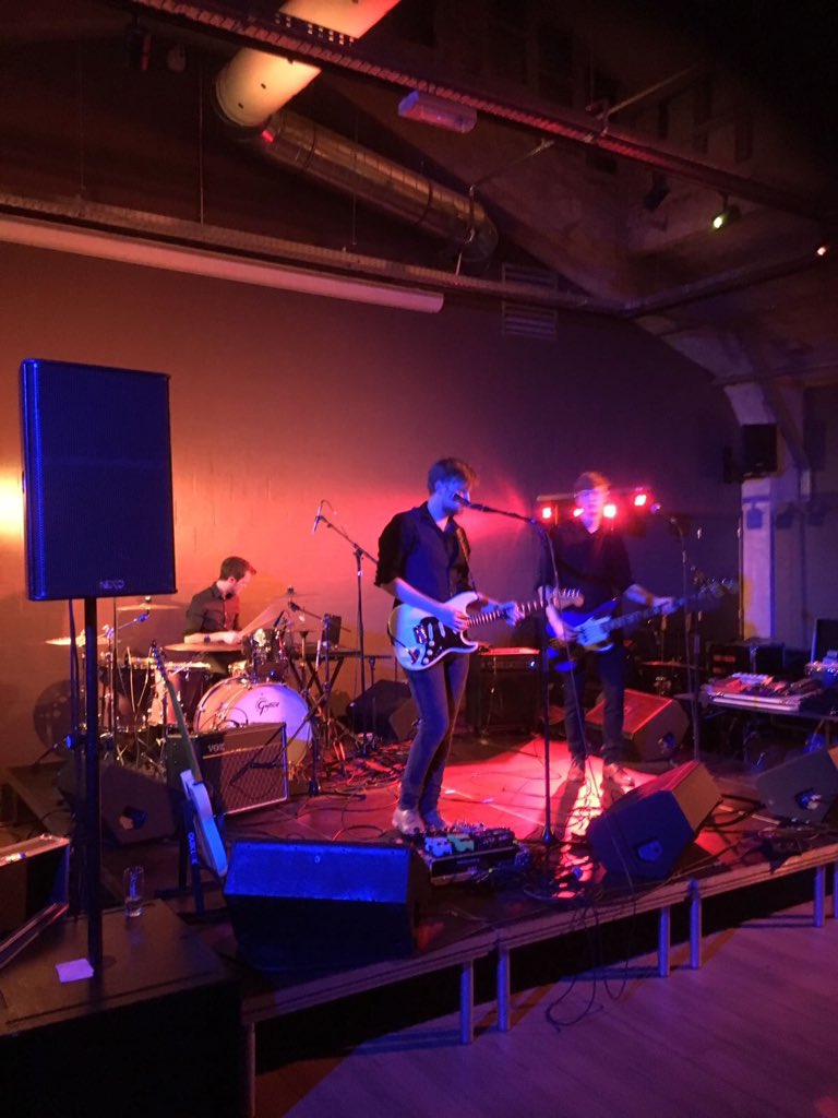 BetweenMeadows's tweet photo. Bedankt Rockrace en alle mensen aanwezig in ViaVia gisteren. We hope you enjoyed it. We did #Rockrace #Brussels #SemiFinal #LoveRock https://t.co/8TpT57BqlS
