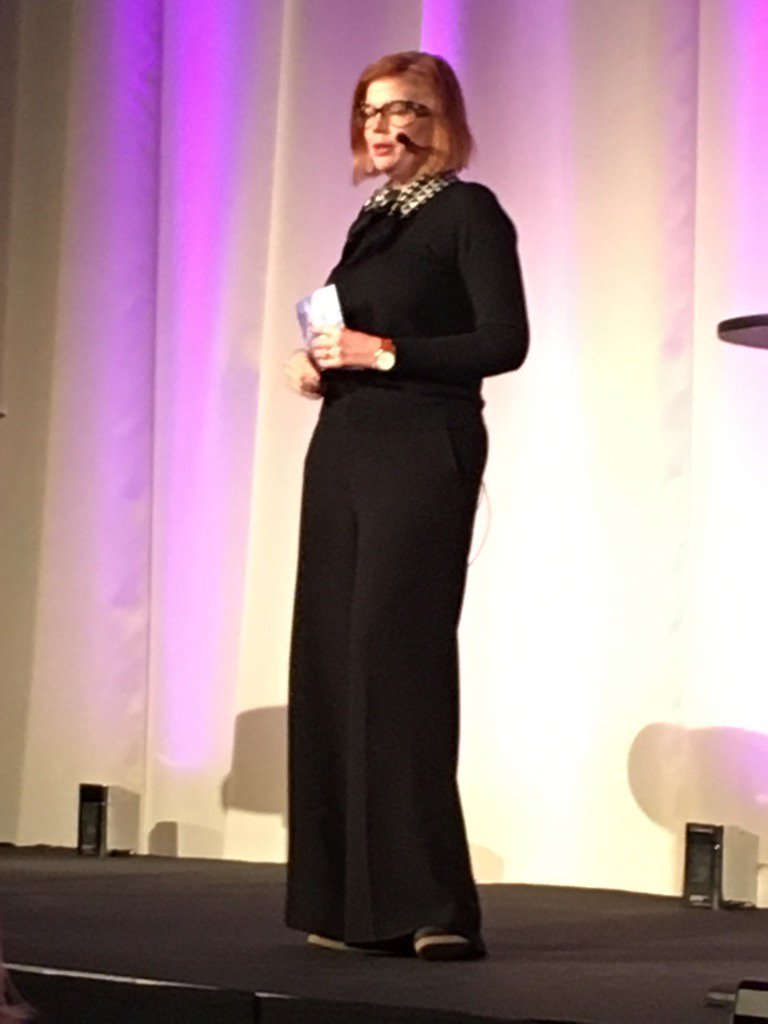 Plats på scen: Sjukvårdslandstingsrådet Anna Starbrink👍#hsfmedarbetardag