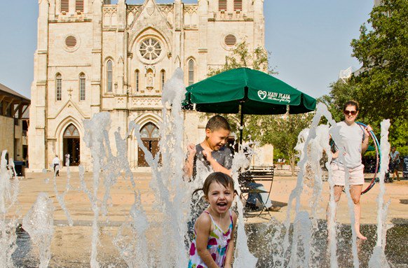 ICMA's tweet photo. Few state, #localgovs offer paid parental leave, but that's slowly changing. Read more via @GOVERNING | https://t.co/DHMIlQUJ4U https://t.co/Tdy47mpV0M