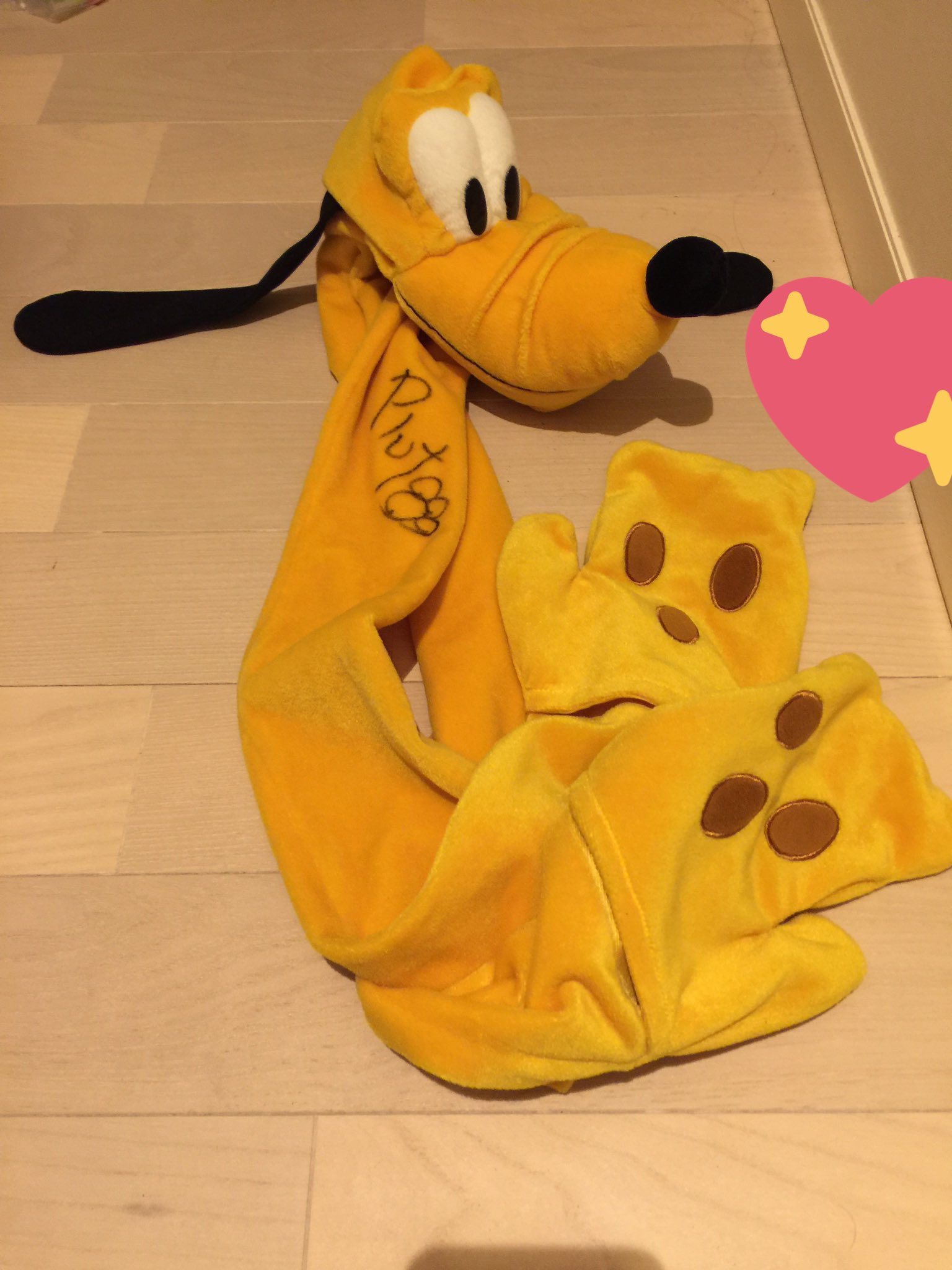 Rie Pluto 大切なファンキャップ サインはズンのプルートに書いてもらいました ๑ ᴗ プルート サイン ズン ファンキャップ 防寒