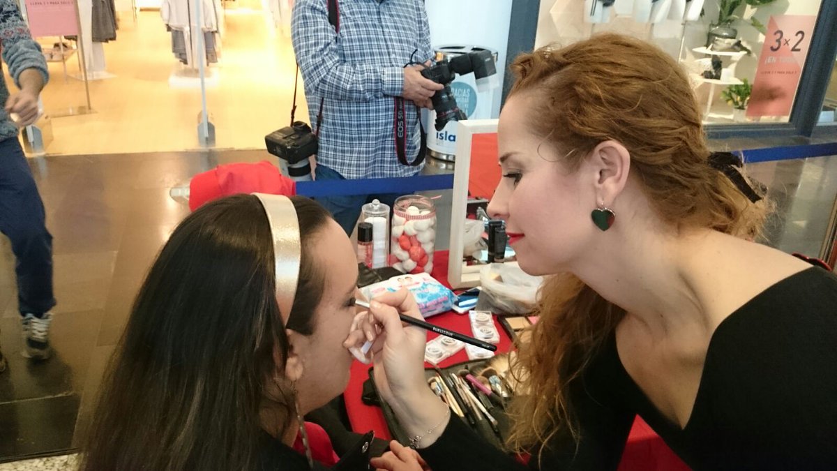 Grupo_Envera_'s tweet photo. Gracias a las profesionales de @extensionmania_ y #MakeUpWithLove por dejarnos tan guapos 😍 #ModaParaTodos https://t.co/HOdpyHFJSk
