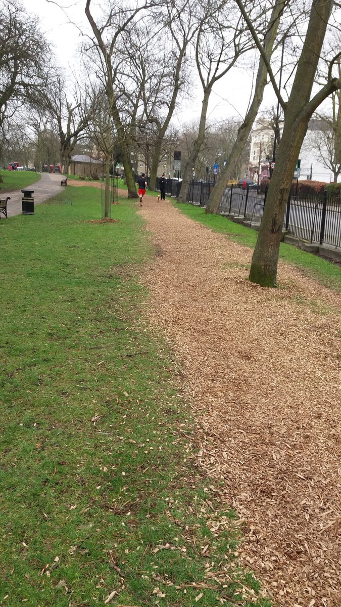 greenerhackney's tweet photo. The running track at Clissold Park has been replenished with fresh bark mulch #running #hackneyparks https://t.co/WkgSYolQEX