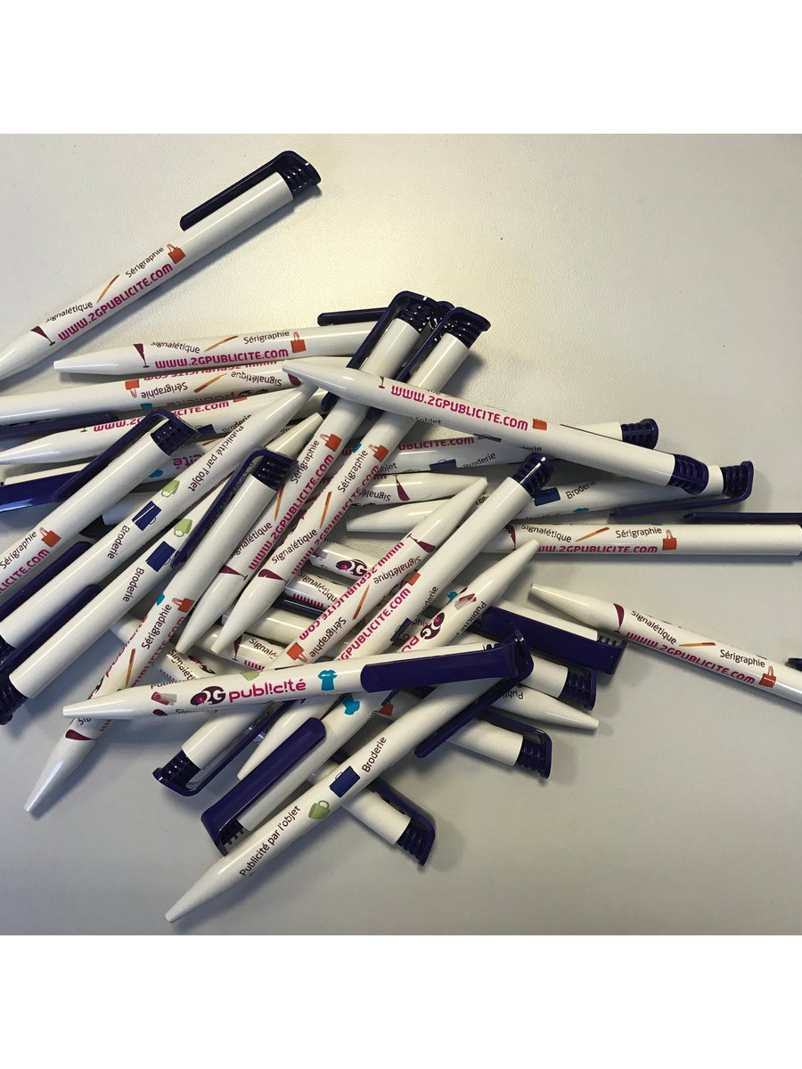 Nouveau stylo fabrication Europe - Impression (rendu photo) Très grande surface de marquage.
Tarifs avantageux. contactez-nous.