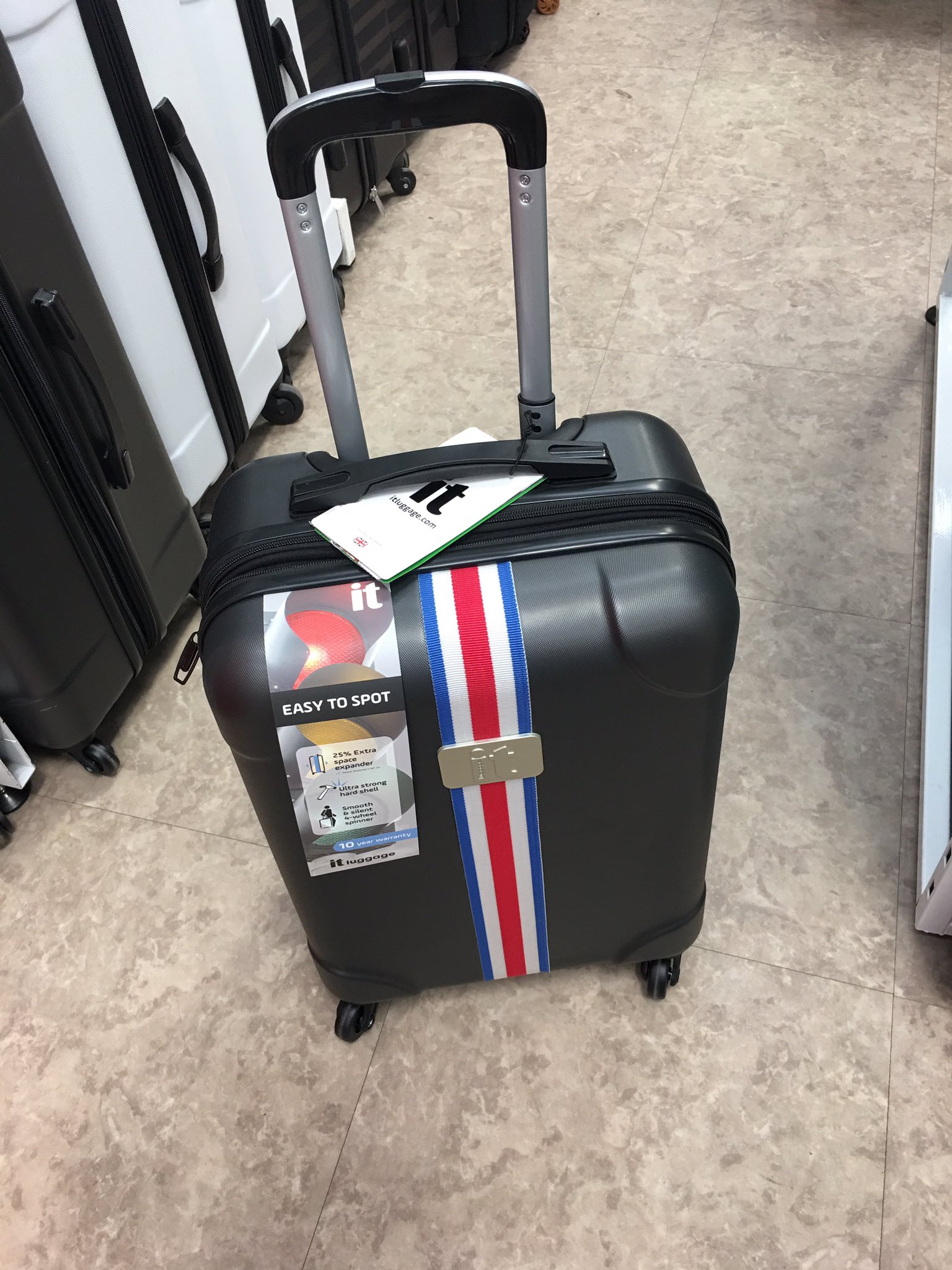 15 kg suitcase matalan