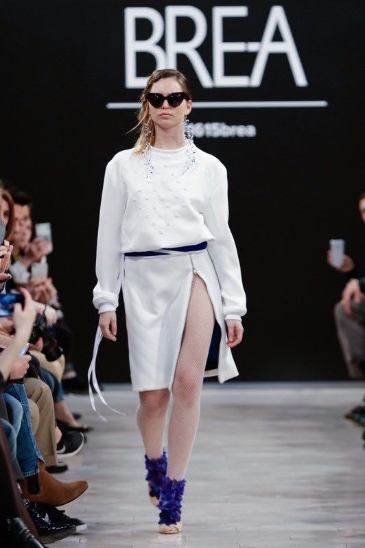 BREAofficial's tweet photo. #look8 #1615brea 
#fashionshow #mbfwm #mbfwm17 #fallwinter2017 
#photo @espacioharleywe 
#jewelry @Desing_Lefleur 
#mediapartner @telva https://t.co/L0WGEeXwCK