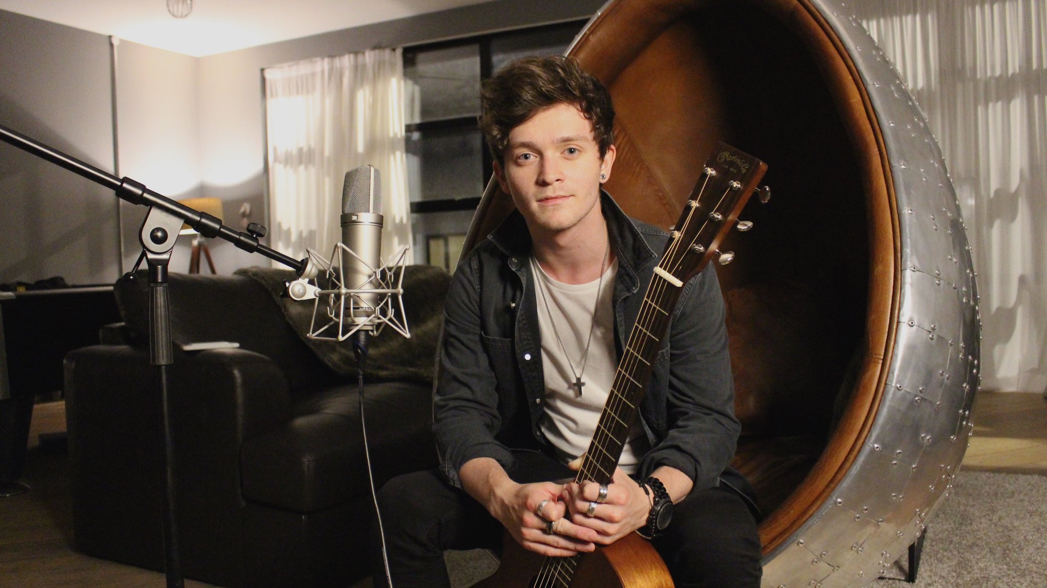 Happy 21st Birthday Connor Ball!
Apa lagu cover The Vamps  yang paling kamu suka? 