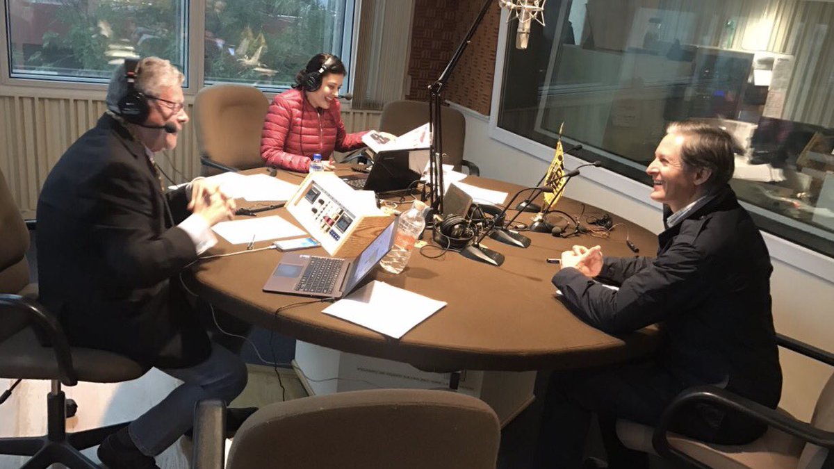 alfredodelmazo's tweet photo. Gracias, @SergioyLupita por la invitación a su programa. Sintonicen @RedFM921. https://t.co/ZmJmWlooAB