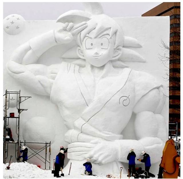 Goku y Vegeta gigantes esculpidos en hielo.
Y yo que pensaba que lo había visto todo