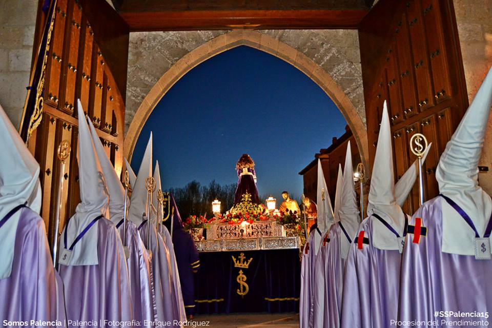 ¡Vota por la Semana Santa Palentina como la más espectacular de España! #Palencia
▶️ blog.niumba.com/2017/03/13/vot…