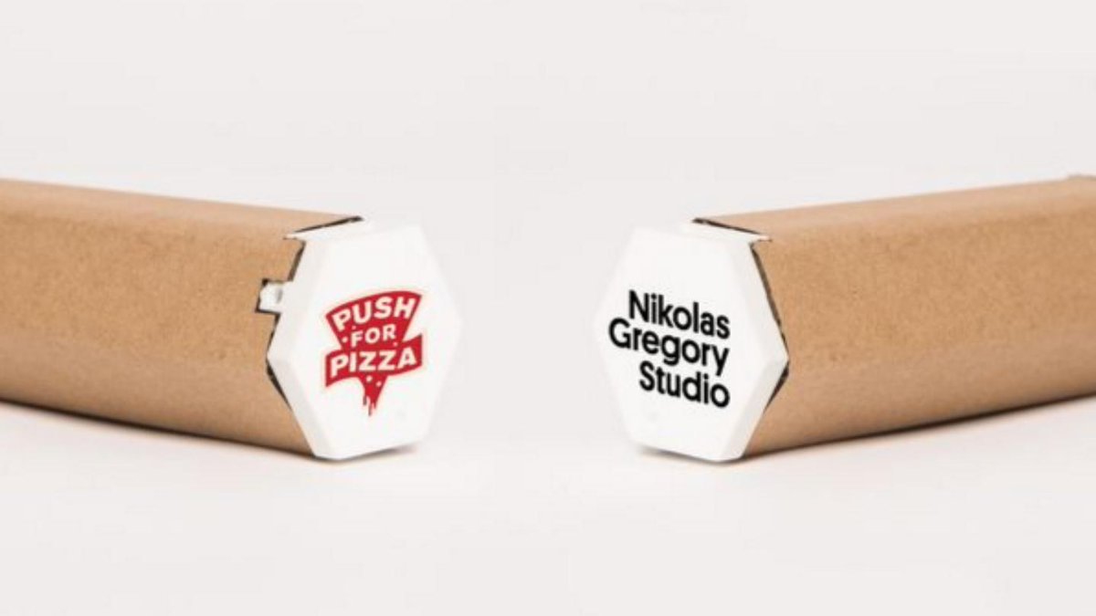la_lesaffaires's tweet photo. #10choses Avec la lรฉgalisation du cannabis, cโest dans lโair du temps: voici la #PizzaPipe https://t.co/0fyZRhH55F https://t.co/dN1mrZwDSS