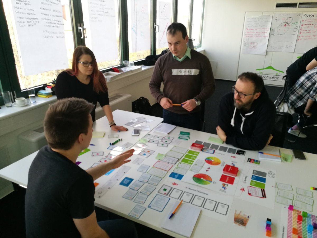 zajonchek's tweet photo. @agilerebels #productify szkolenie dla Ownerów. Practice makes perfect. @krzysiekkosacki https://t.co/hvMl82mpRV