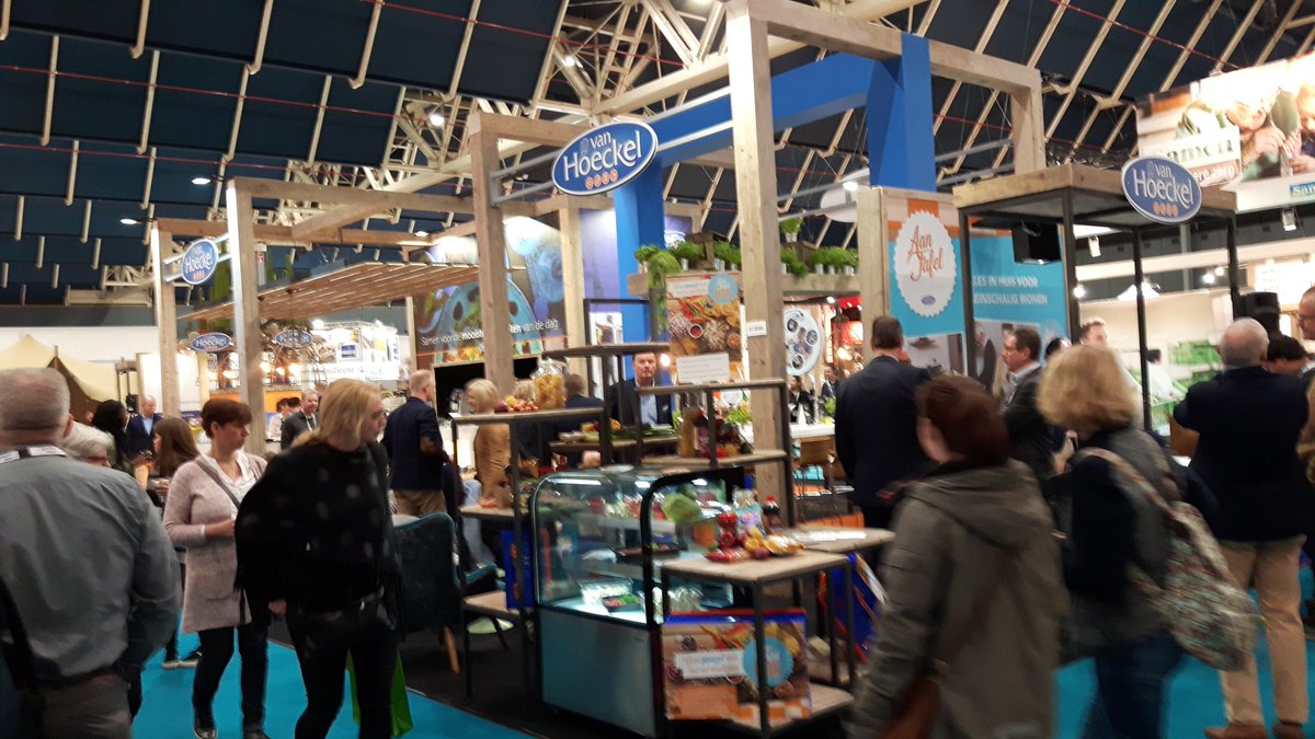 BouterNL's tweet image. Mooie manier van samenwerken met @vanhoeckelzorg ! Bezoek Bouter op de #Zorgtotaal op stand 07.B066.