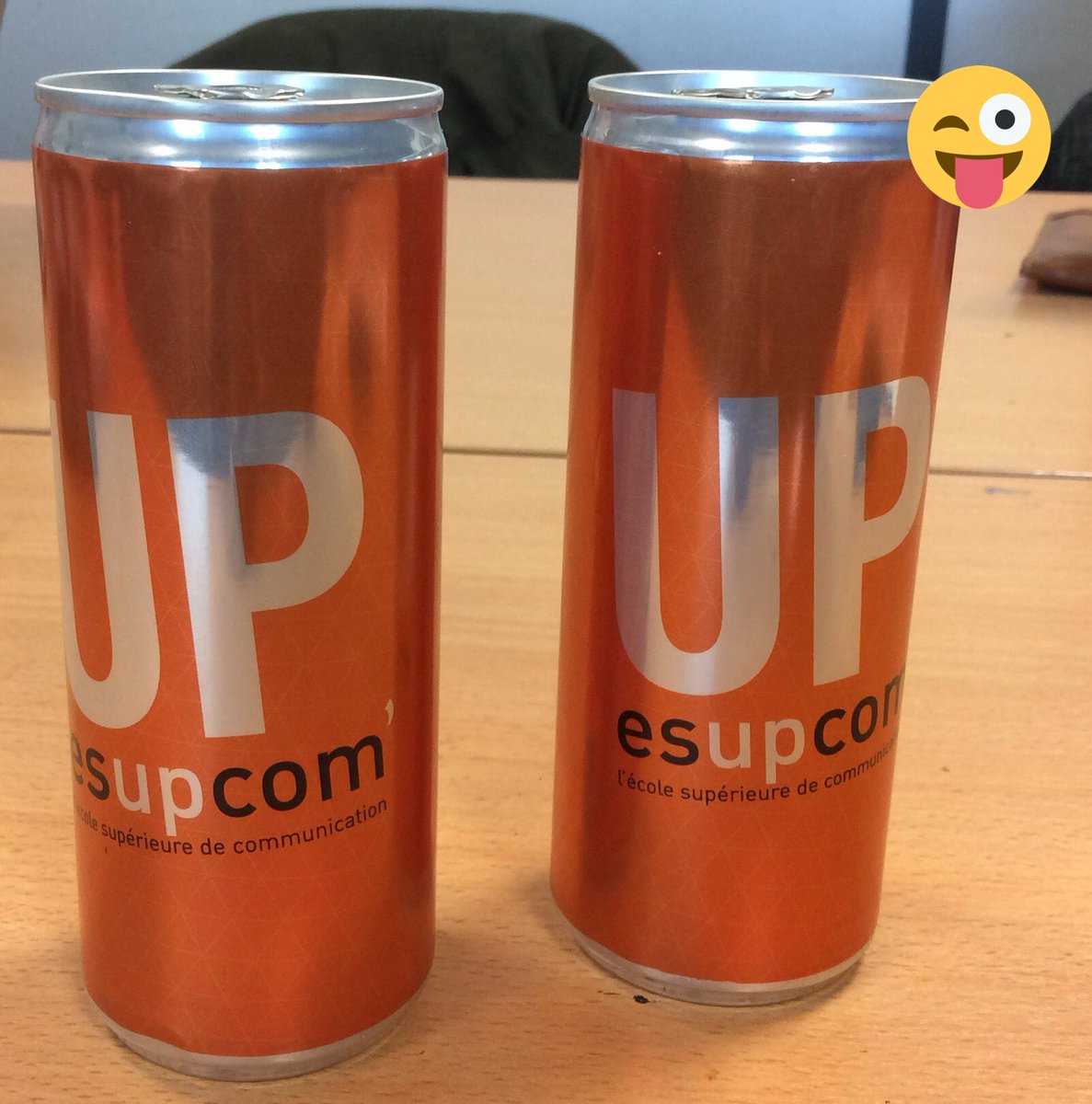 EsupcomAix's tweet photo. Challenge #2
Vous connaissez le bottle challenge? Et si on essayait avec les canettes esup' ? 
#workshopchallenge https://t.co/TTeJ7zC09H