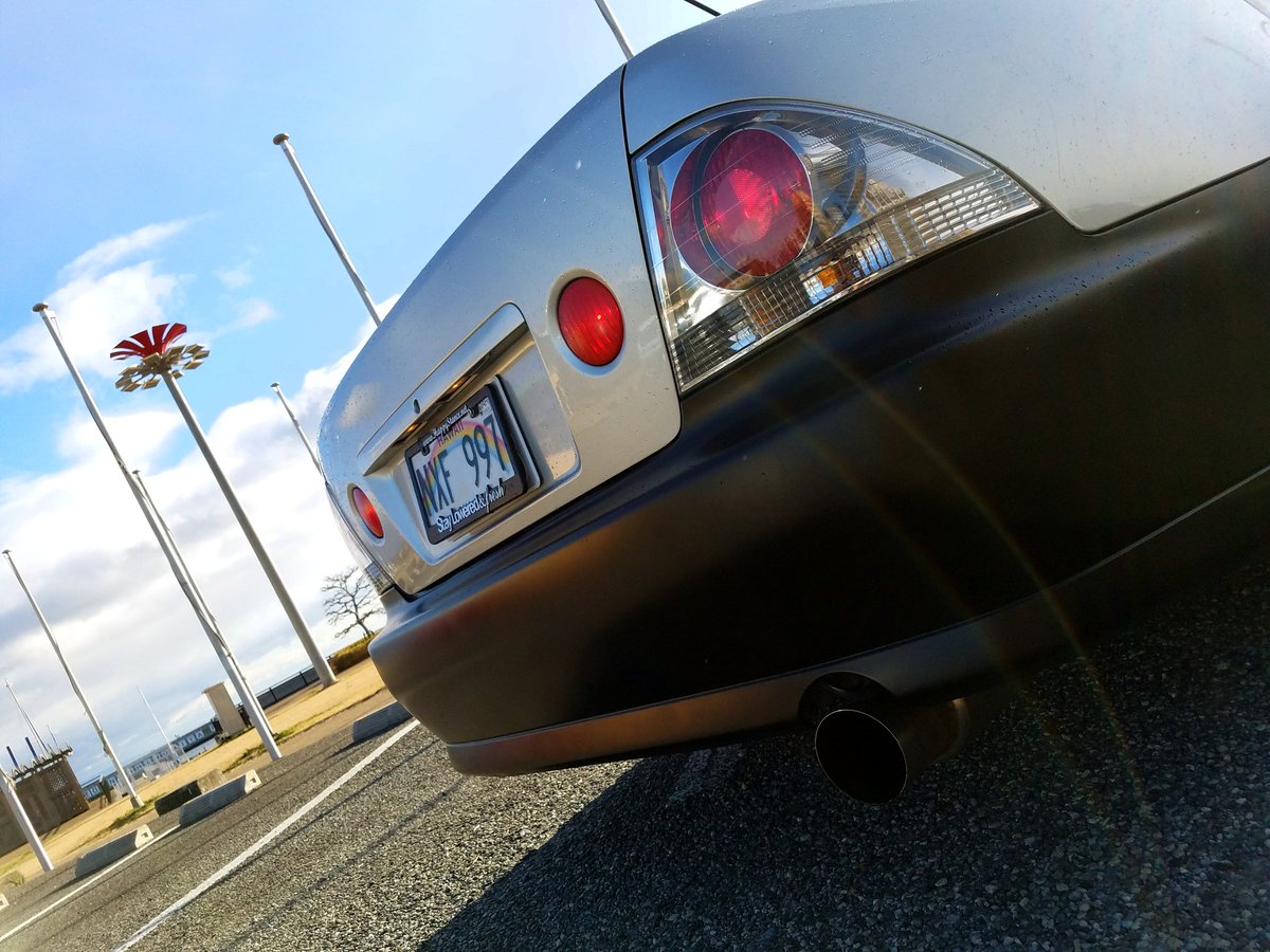 zawatezza1996's tweet photo. #アルテッツァ #altezza #sxe10 #西宮浜 #HECTPASCAL 

#こんな車でもいいなと思ってくれる人RT
 
今日撮影したうちの一部ですがどーぞ！ https://t.co/84oVAC2p0y