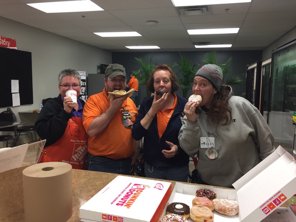 rnstonecowgirl's tweet photo. #snowmagedon #8539 #HomeDepot #Thanksforworking @long_zacklong @Lisachiras @whipplenh @DelvecchioA https://t.co/kgAO9tKs71