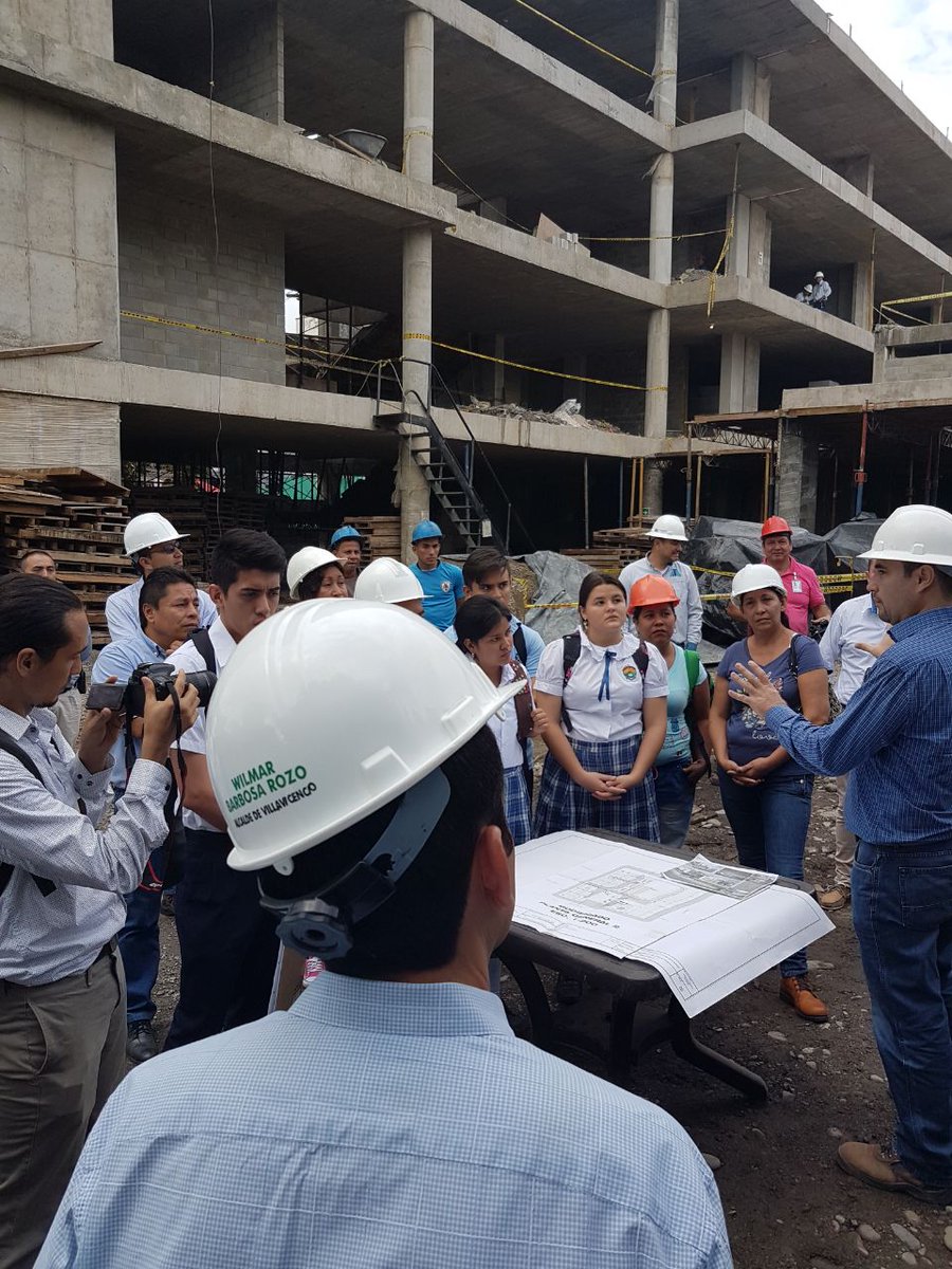FranciscoArango's tweet photo. @VillavoAlcaldia y @VillavoEduca hacen auditoria a la obra del colegio @FranciscoArango con acompañamiento de padres y estudiantes. 👫🙌👪 https://t.co/kUFVmfVFLL