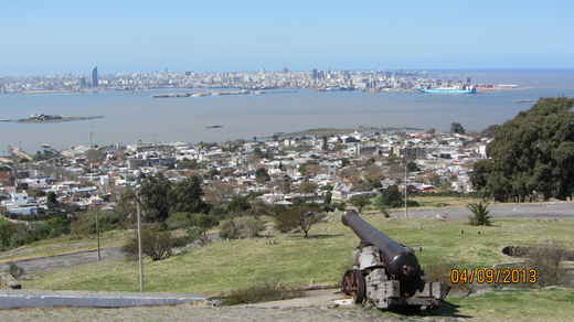 dimetodo's tweet photo. Fortaleza del cerro Vista a la ciudad (Montevideo) https://t.co/Gxt90S5Ao1 https://t.co/RNAVJXUlXW