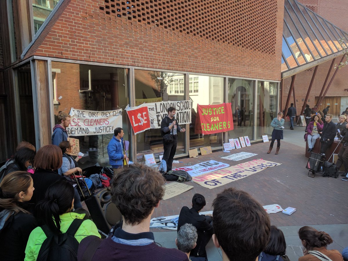 Today is the first strike day of two for the cleaners #LSEcleanersonstrike <a href="/J4CLSE/">Justice4LSECleaners</a>
