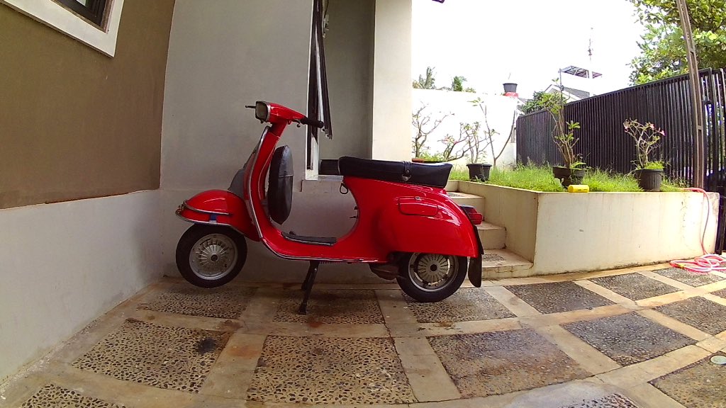 ade_hard's tweet photo. Sumpah kangen banget sama yang satu ini #Vespa #ColorsOfVespa #scooter #Lambretta #mods #fredperry https://t.co/6jNFMfMVDP
