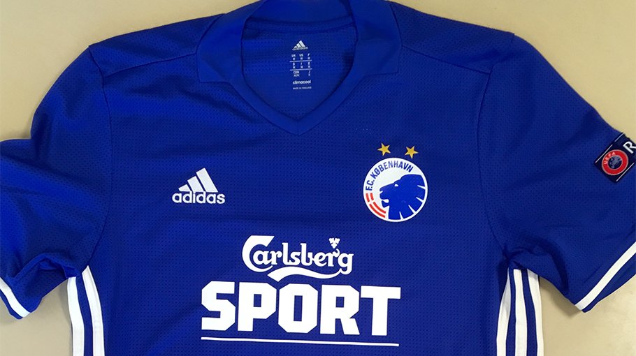 F.C. København Twitter पर: "Torsdag spiller i blå trøje med Carlsberg Sport-logo mod @AFCAjax #fcklive #ajxfck #eldk https://t.co/6yFRIpWiuH https://t.co/SIpwV2ugV9" / Twitter