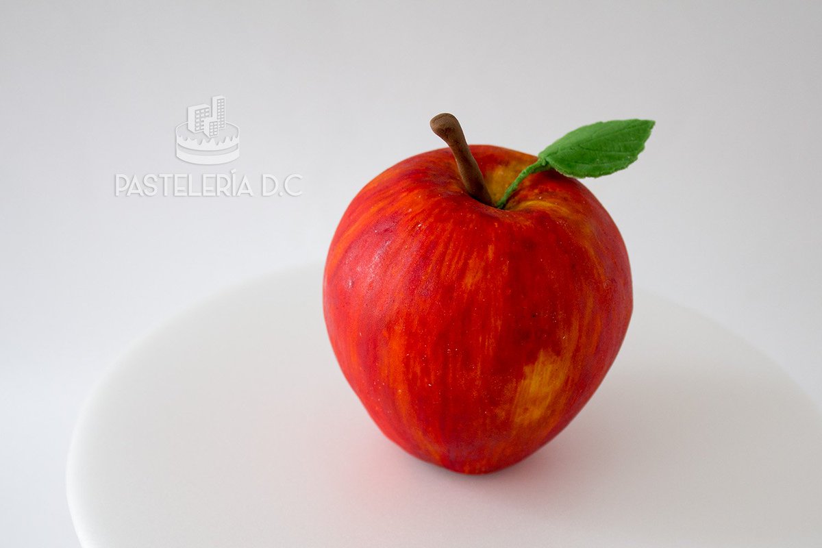 Pasteleria_DC's tweet photo. #TortaTematica de #Blancanieves con #topper de #manzana en #pastadegoma
#PasteleriaDC #TortasBogota #SnowWhite #cake https://t.co/wudAtzYIlY