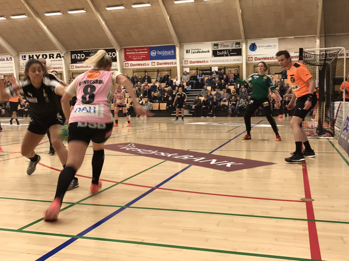 PAUSE: 10-18 til gæsterne #KOMSÅLYSERØD #rinohc