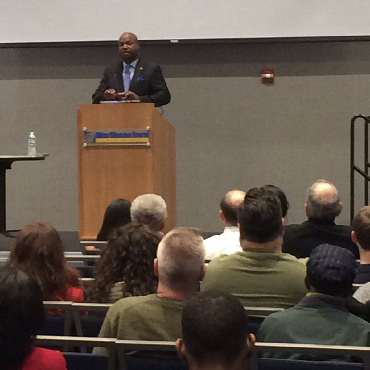 SpeakerWelchIL's tweet photo. Yesterday I had an opportunity to visit @NEIU to hear from faculty, students and staff. #saveourschools #savehighereducation #budgetnow https://t.co/jryHwqzcQC