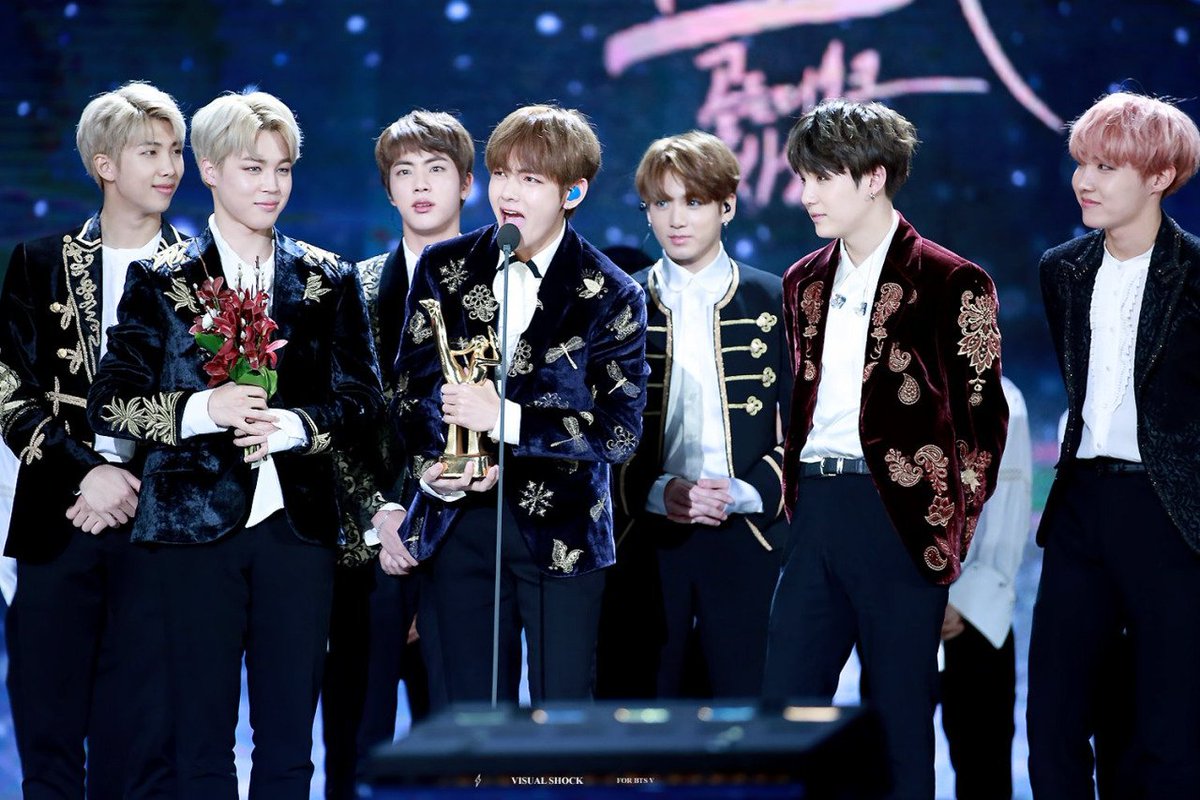 Питиэс группа корейская. Кпоп бтс. Bts группа корейская. Корейская группа бтс. Бантан бтс.