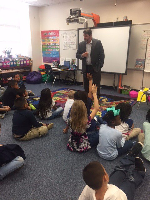 LMerrettFWISD's tweet photo. More Career Day fun! https://t.co/CsiEqJa5dX