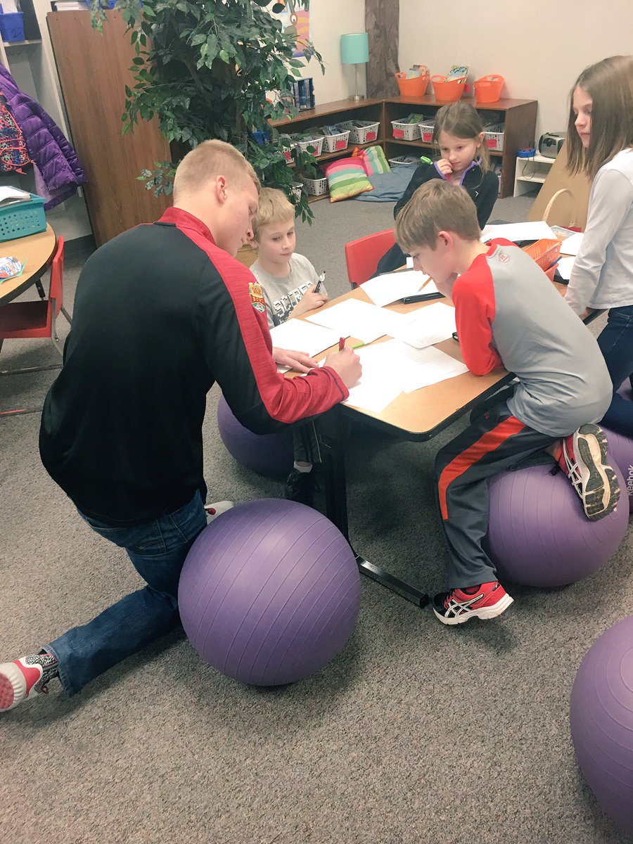 LambTeaches's tweet photo. Thank you @R_Watercutter85 for reading to us, helping us with our math, and signing autographs! #LVLions #iufb https://t.co/GBm5skLizh