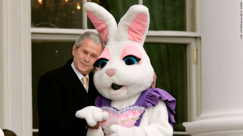 That time White House press secretary Sean Spicer was the White House Easter Bunny cnn.it/2mjK8Ls