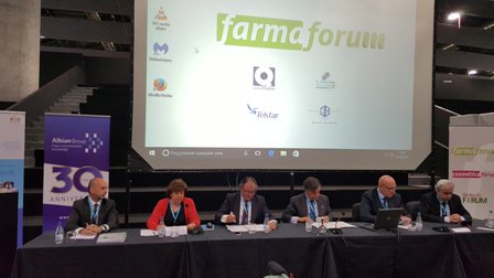 aulafarmacia's tweet photo. El presidente del @COFM participa en la inauguración de @farmaforum https://t.co/MOvw69wbyg  #Farmaforum2017 @Farmaindustria https://t.co/BOwHkCuFHG