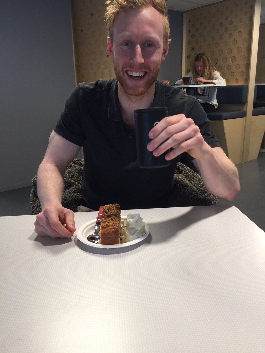NTNUIAlag's tweet photo. Kontraktsforhandlinger og fika. Tanker, @SimonEvjen ? #EpoBack https://t.co/1U8VxRL2tw