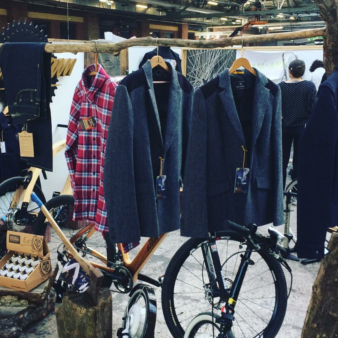 aceteamberlin's tweet photo. Wir sind Live. Weltneuheit auf der #fahrradschau in Berlin, #flykly mit Shimano Schaltung. Station Berlin Stand H3-D01. See you ✌ @flykly https://t.co/XDwk1dre1C