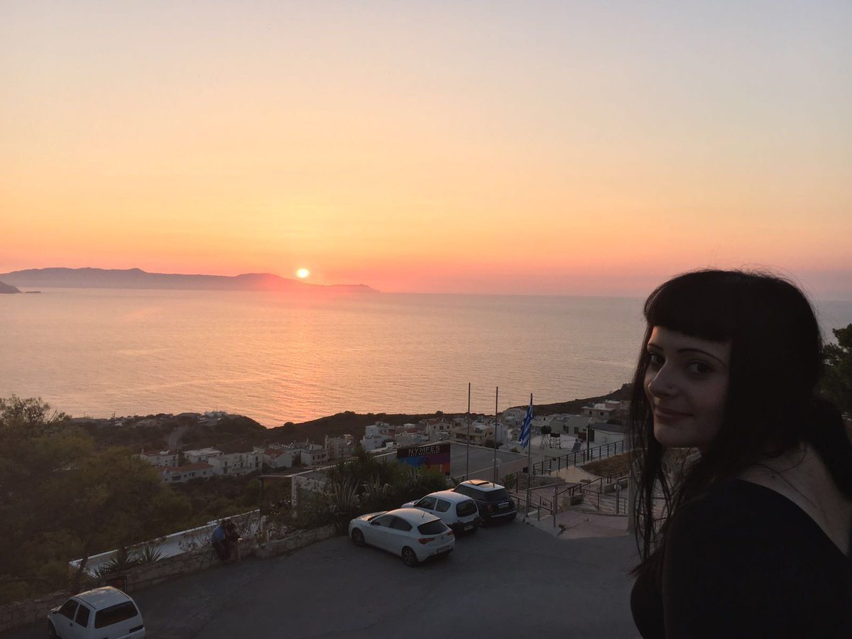 LadyNecromance's tweet photo. Please....I want to travel....I want to be somewhere Else . ❤✨ seeking for my Home https://t.co/fOjfiLhBto