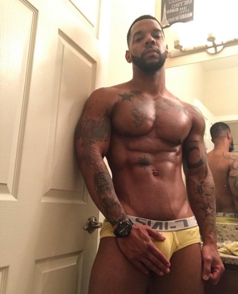 tyronewells1126's tweet photo. Naked stripping... https://t.co/rtxJnhhaQt