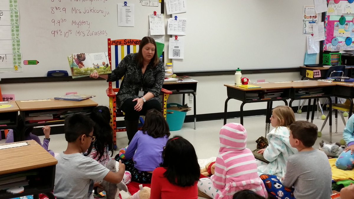 MrsJKirkley's tweet photo. WRAD at Creek View is off to a great start! Thanks for coming to read @Humphrey_DLT https://t.co/6ppDbF0SbP
