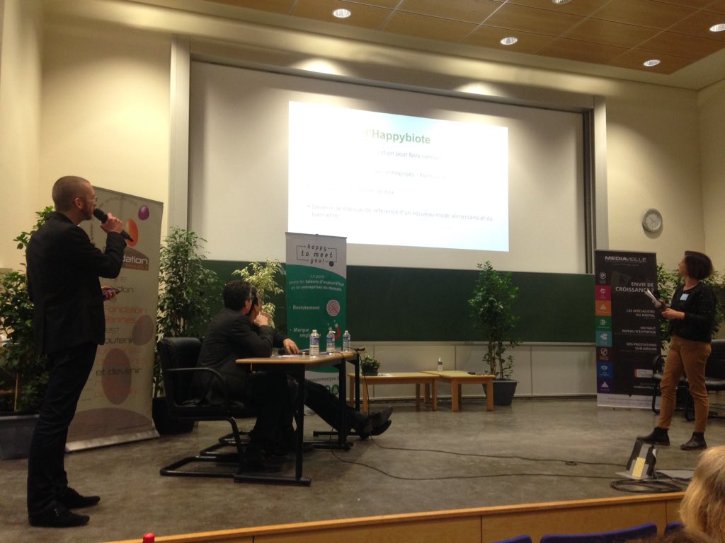 WebWeCan2's tweet image. Dernier pitch au #webwecan2 puis deuxième table ronde sur la qualité au travail ! Merci pour ces pitchs 😊