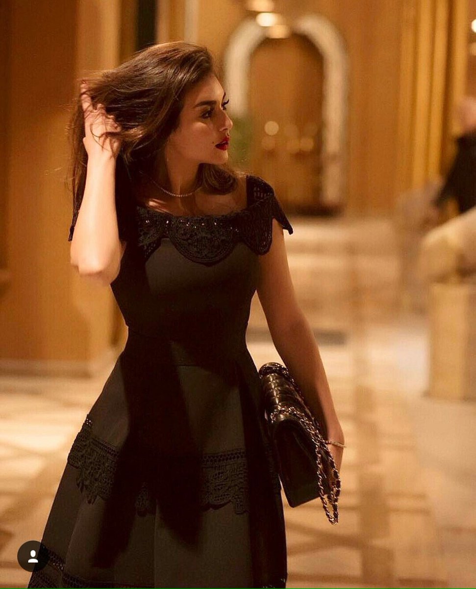 Yourfavsol's tweet photo. ياسمين ايه دا اللهمصليعالنبي صبرى 💕😍🌸 https://t.co/Mrg4Bf4K6b