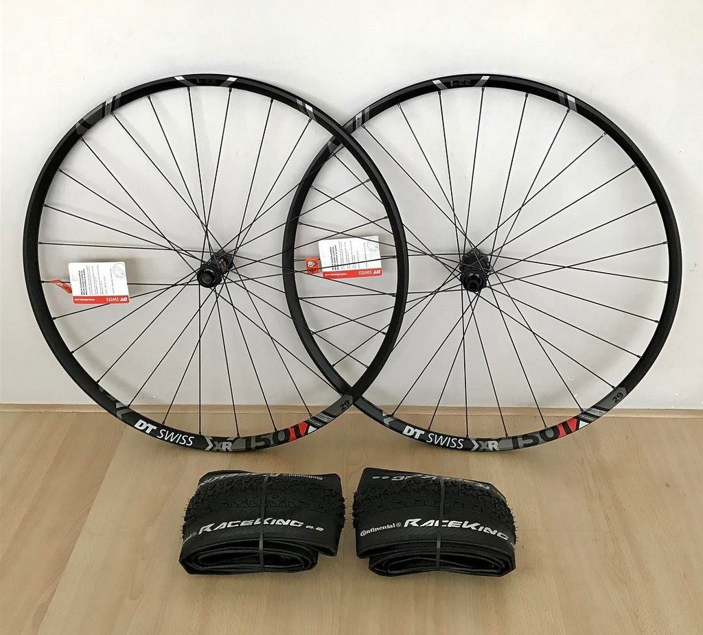 WheelsDirect_eu's tweet photo. 👍🏻Superdeal: a full set of DT Swiss XR1501 Spline One 29" Boost wheels + Continental RaceK… https://t.co/pBymgLFqOw https://t.co/nAJXeHM6xi