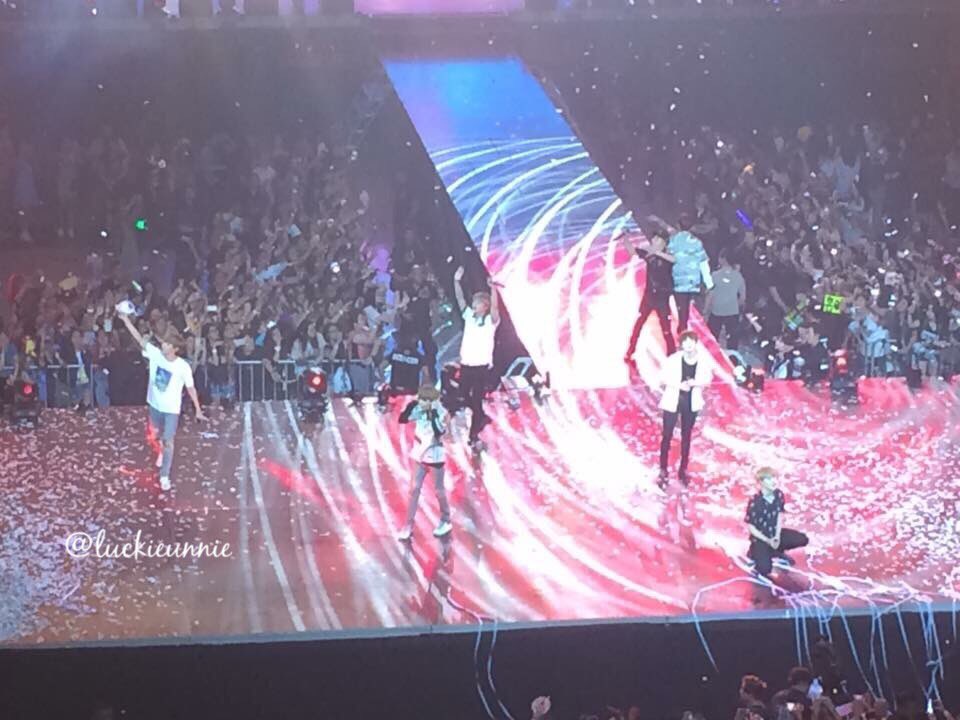 happeonni's tweet photo. #FlashbackFriday #BTS in #ShowChampionInManila 2016 #upperboxview https://t.co/32D3FX7unu
