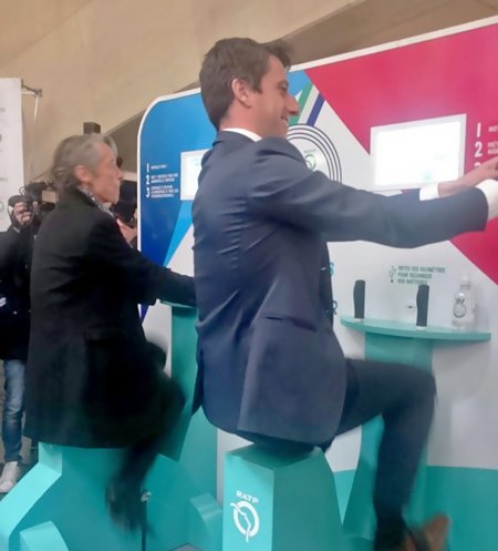 AGENTSPECIAUX's tweet photo. En route vers les JO avec Tony Estanguet
Installation de vélos connectés pour la RTAP et Paris 2024 
#RATP #HAVAS #AGENTSPECIAUX #MAKERS https://t.co/YtkcavFJzf