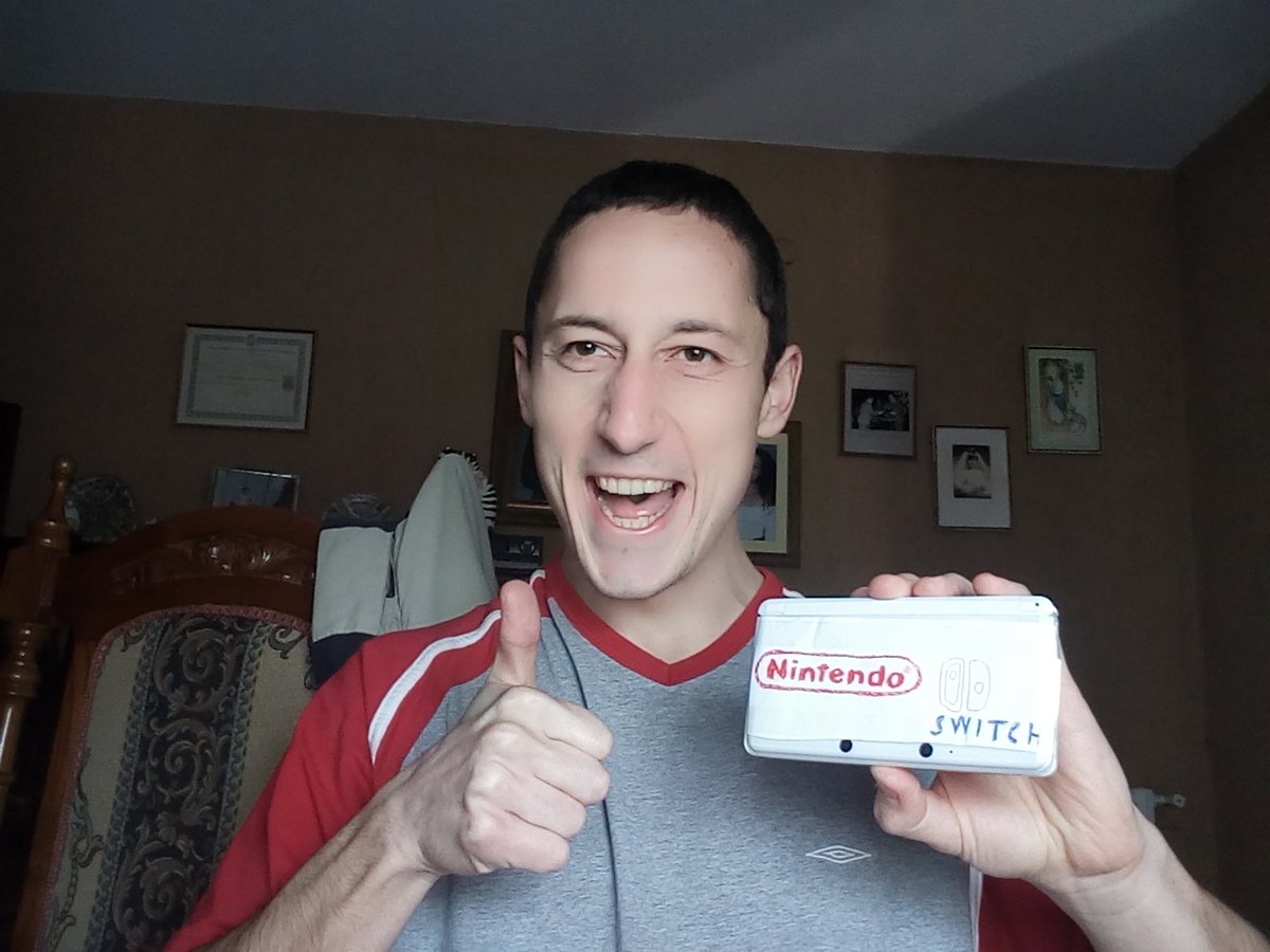 Afrodita_PKM's tweet photo. Por fin!!!! Ya es mía. Yo también #switchtuber https://t.co/VQjSYoDfax