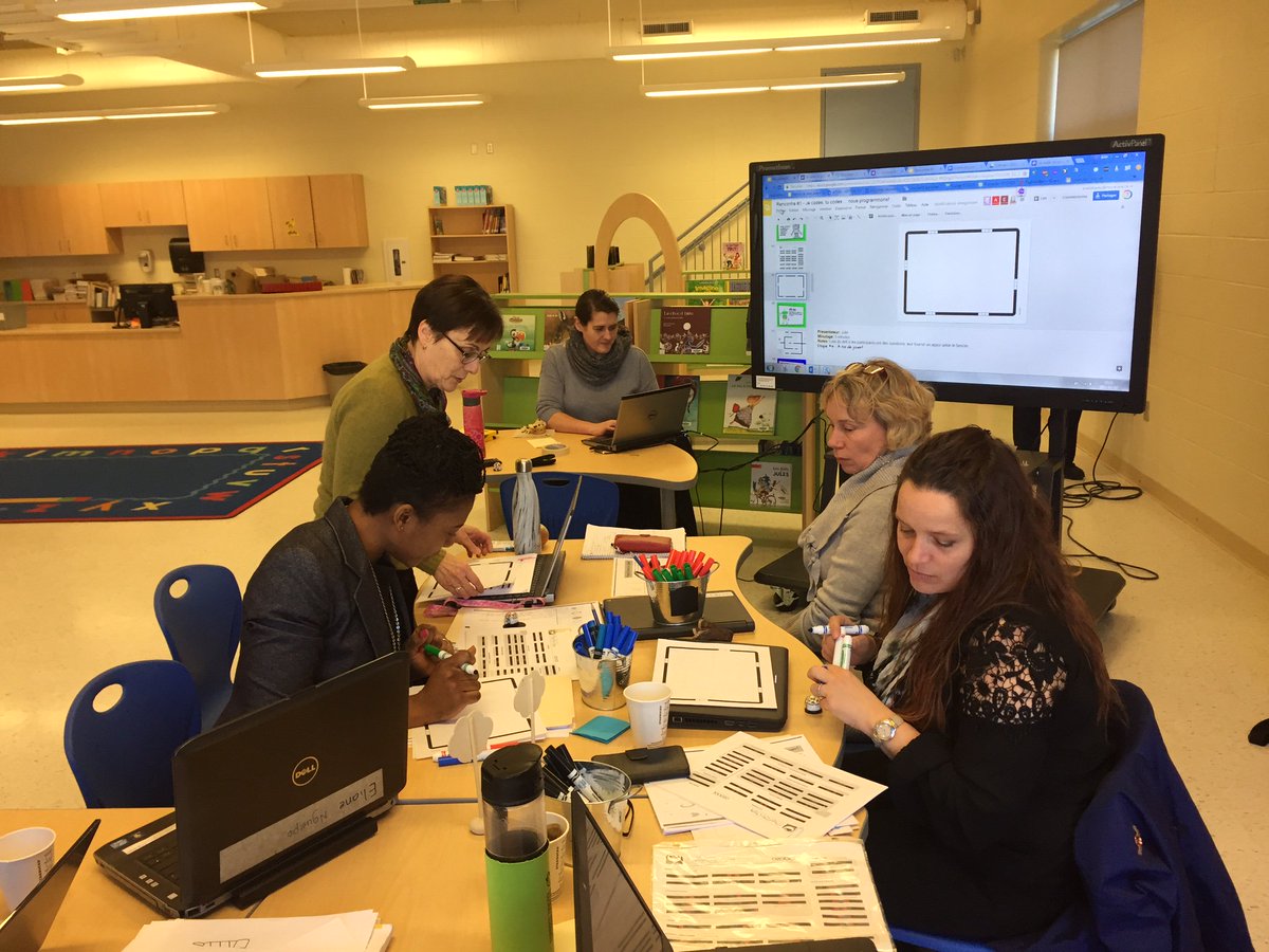 MmeJoGirard's tweet image. Quand allons-nous avoir nos robots? En fait, c’est vos robots! #JeCode #Cforp_TacTIC #OntarioCodes @jucas34 @MmeBergeno @s_girouard 🤓