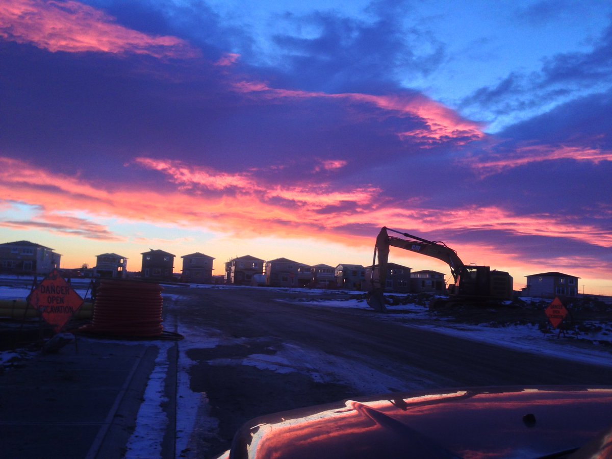 SabrinaaaaaD's tweet photo. @CTVNews pic of the day. Calgary this morning! https://t.co/JLXLKV5NbX