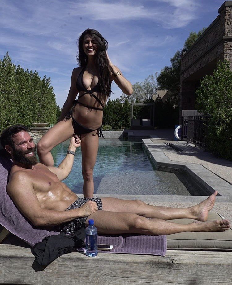 #jesuisdevenuefeministequand je suis tombée sur le compte Instagram de Dan Bilzerian. <a href="/ELLEfrance/">ELLE</a>