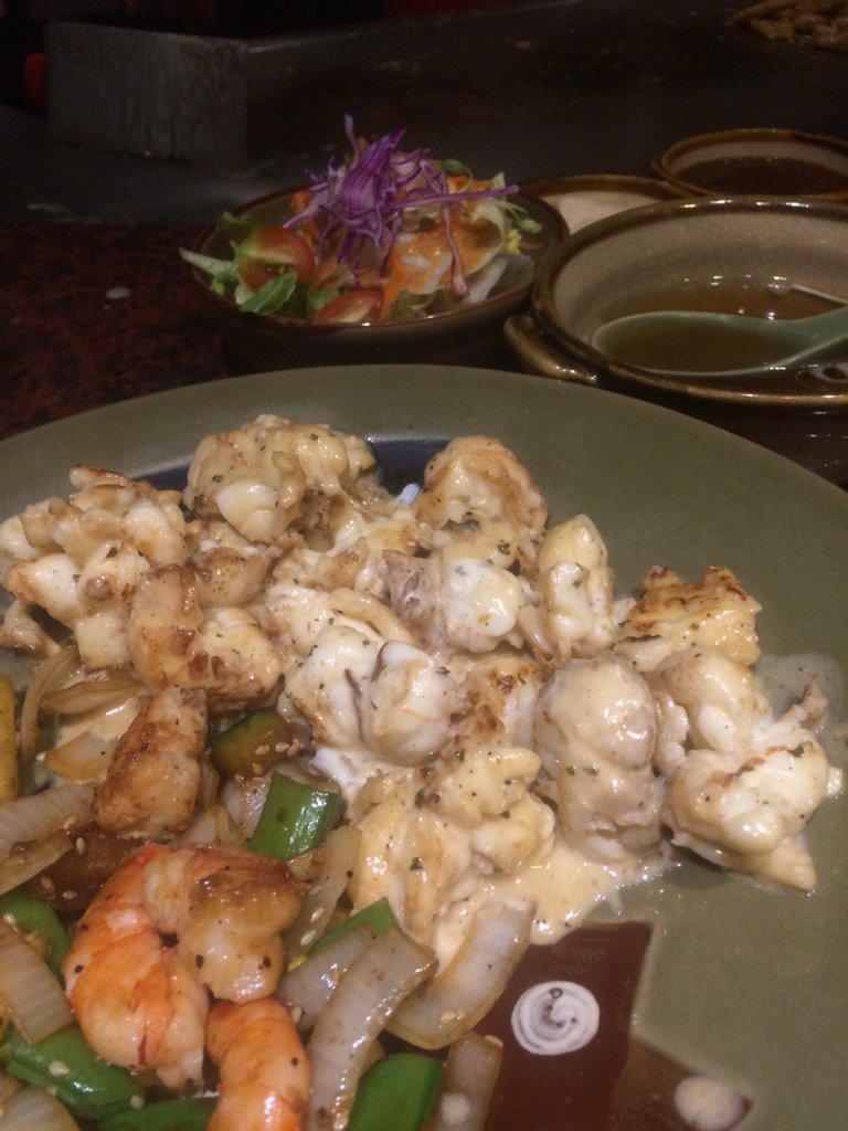 iScope_Botches's tweet photo. Just another day at Benihana's 😍🤤 , never folded, never changed just a bigger scale Scopes 🙏🏽 #LB https://t.co/tB1ev9fPVq
