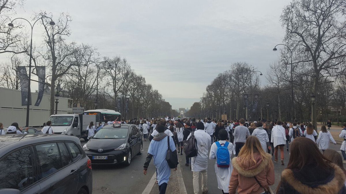DENTger_greve's tweet photo. #DENTger Sur les champs https://t.co/mIU2mKLF0a